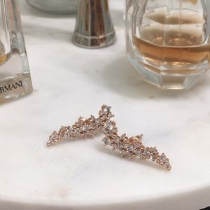 {Kendra Scott} Rose Gold Ear Crawler Earring